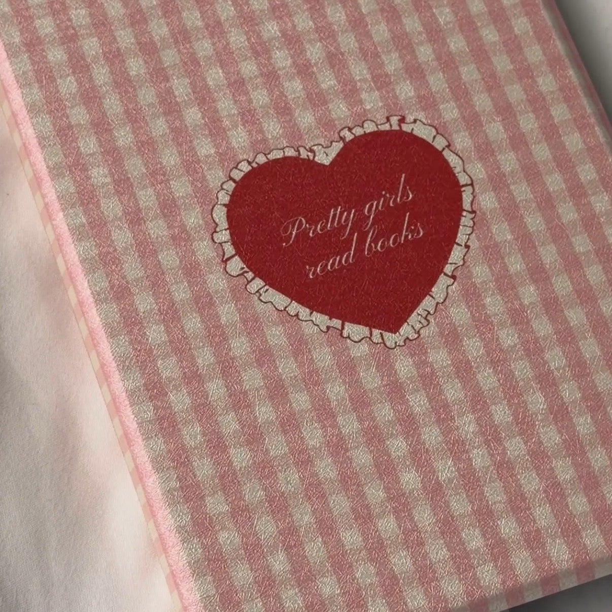 Pretty Girls Read Kindle Case