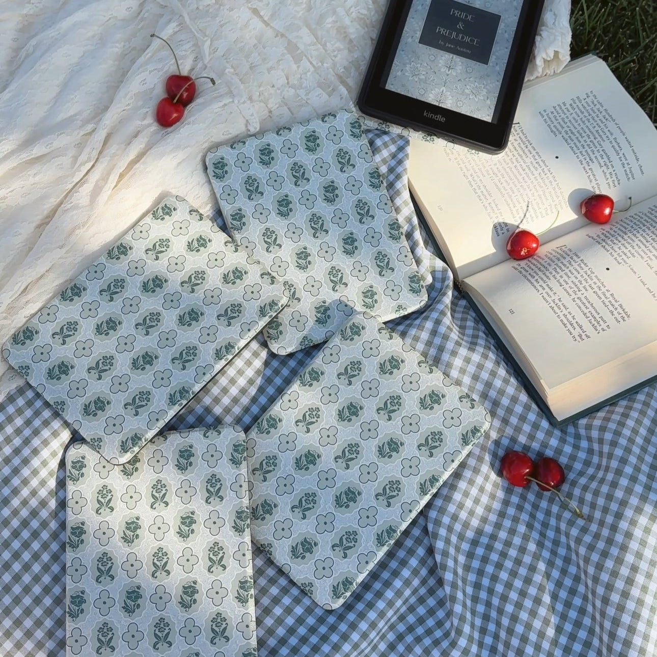 Bennet House Blooms Kindle Case