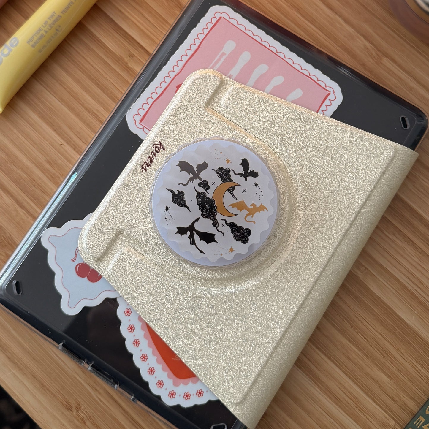 MagSafe Kindle Grips